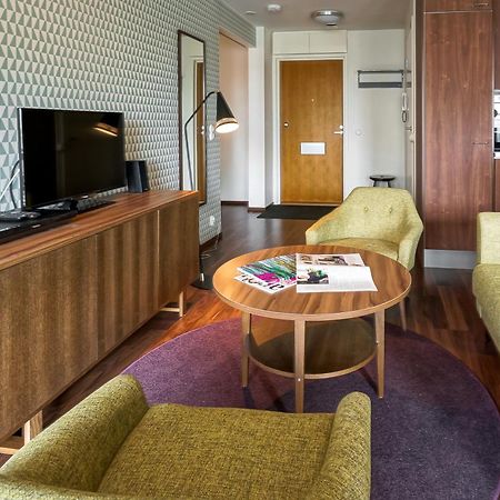 Forenom Serviced Apartments Espoo Tapiola Bagian luar foto
