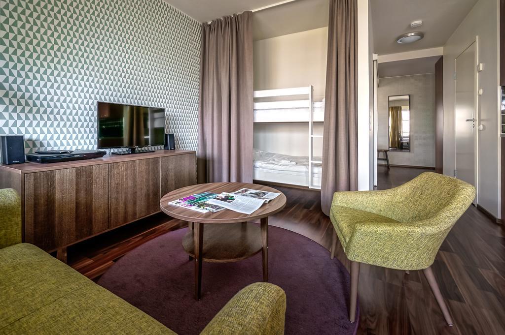 Forenom Serviced Apartments Espoo Tapiola Ruang foto