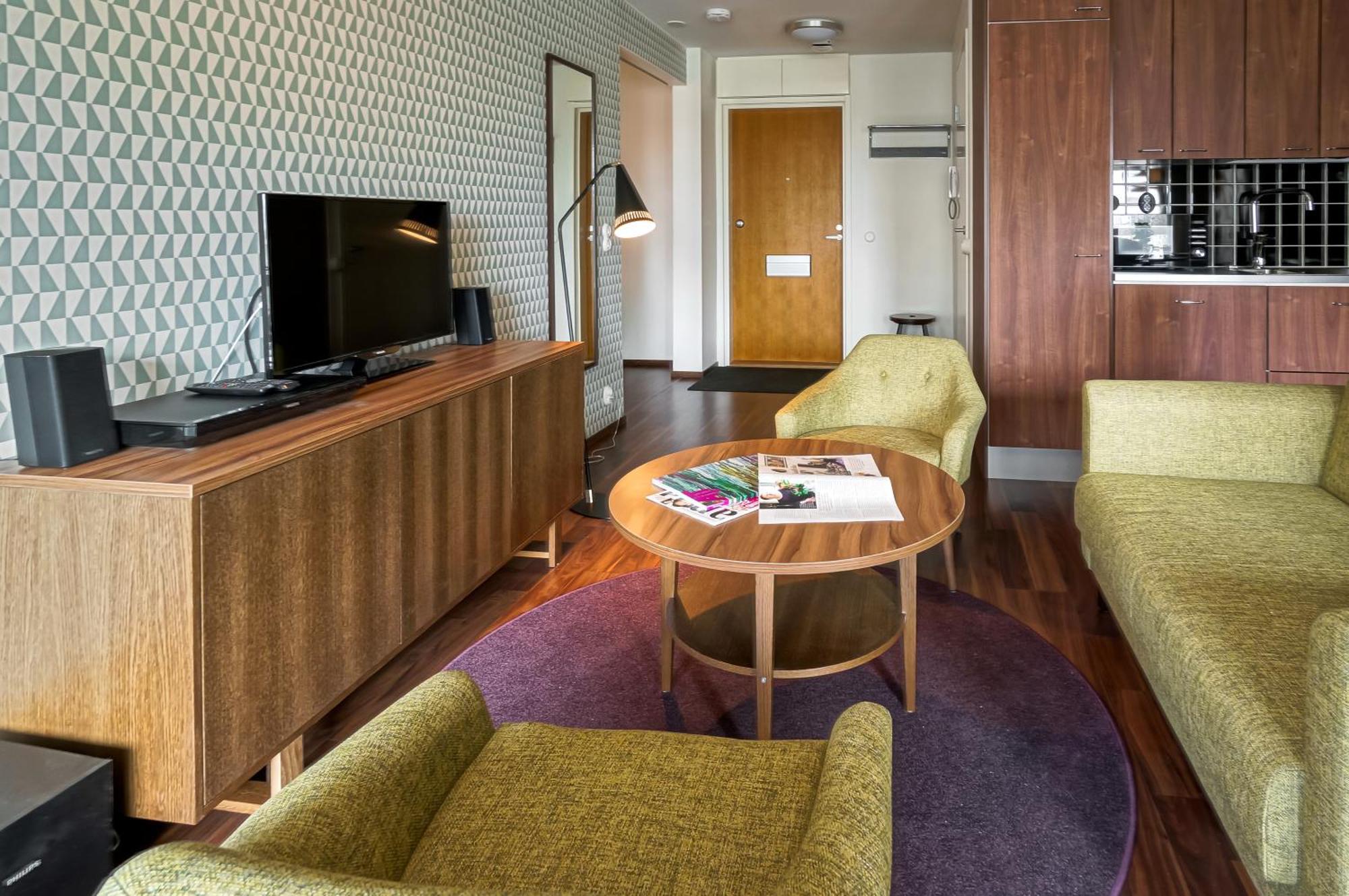 Forenom Serviced Apartments Espoo Tapiola Bagian luar foto