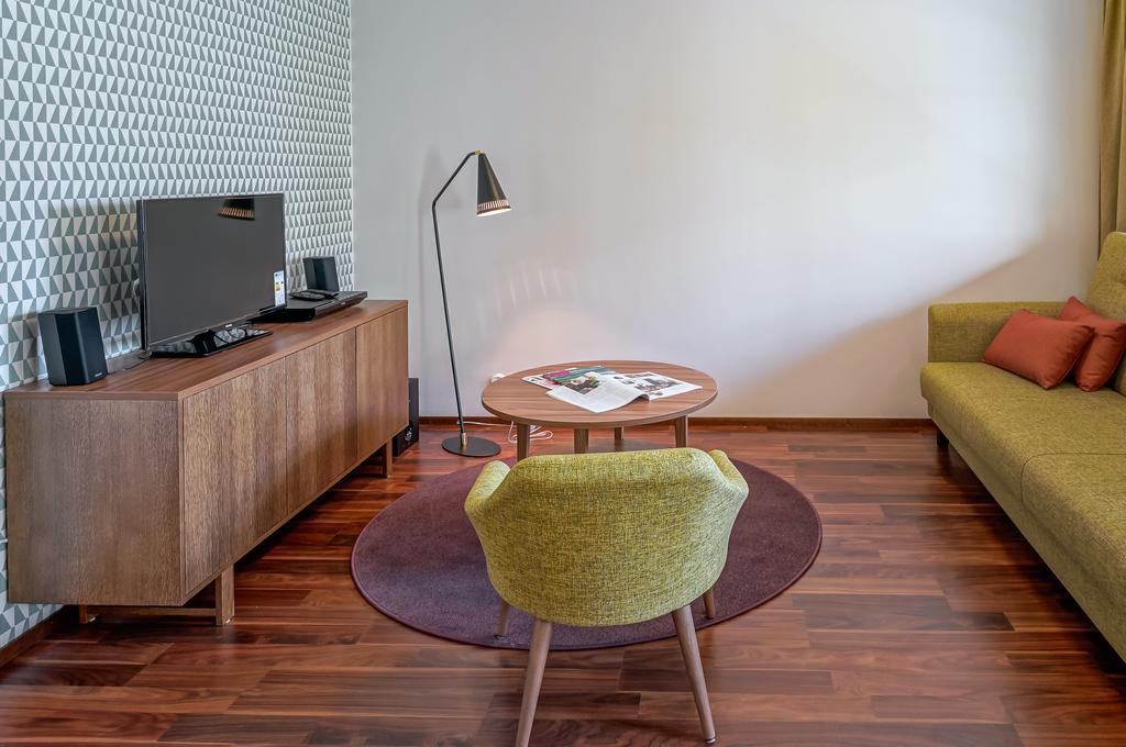 Forenom Serviced Apartments Espoo Tapiola Ruang foto